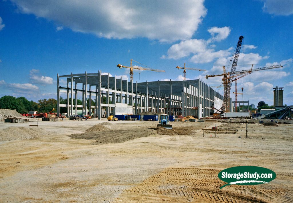 a construction site showing how to start a self-storage business